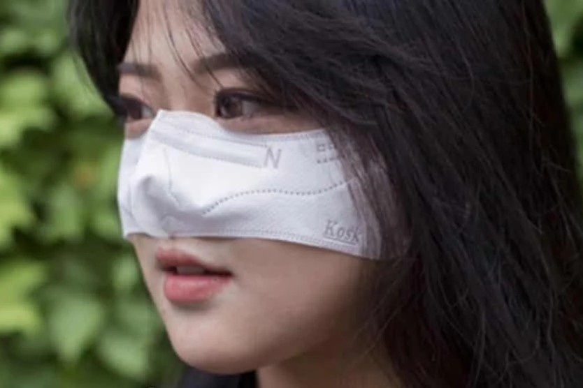 Khau trang che mui o Han Quoc bi chi trich vo gia tri hinh anh
