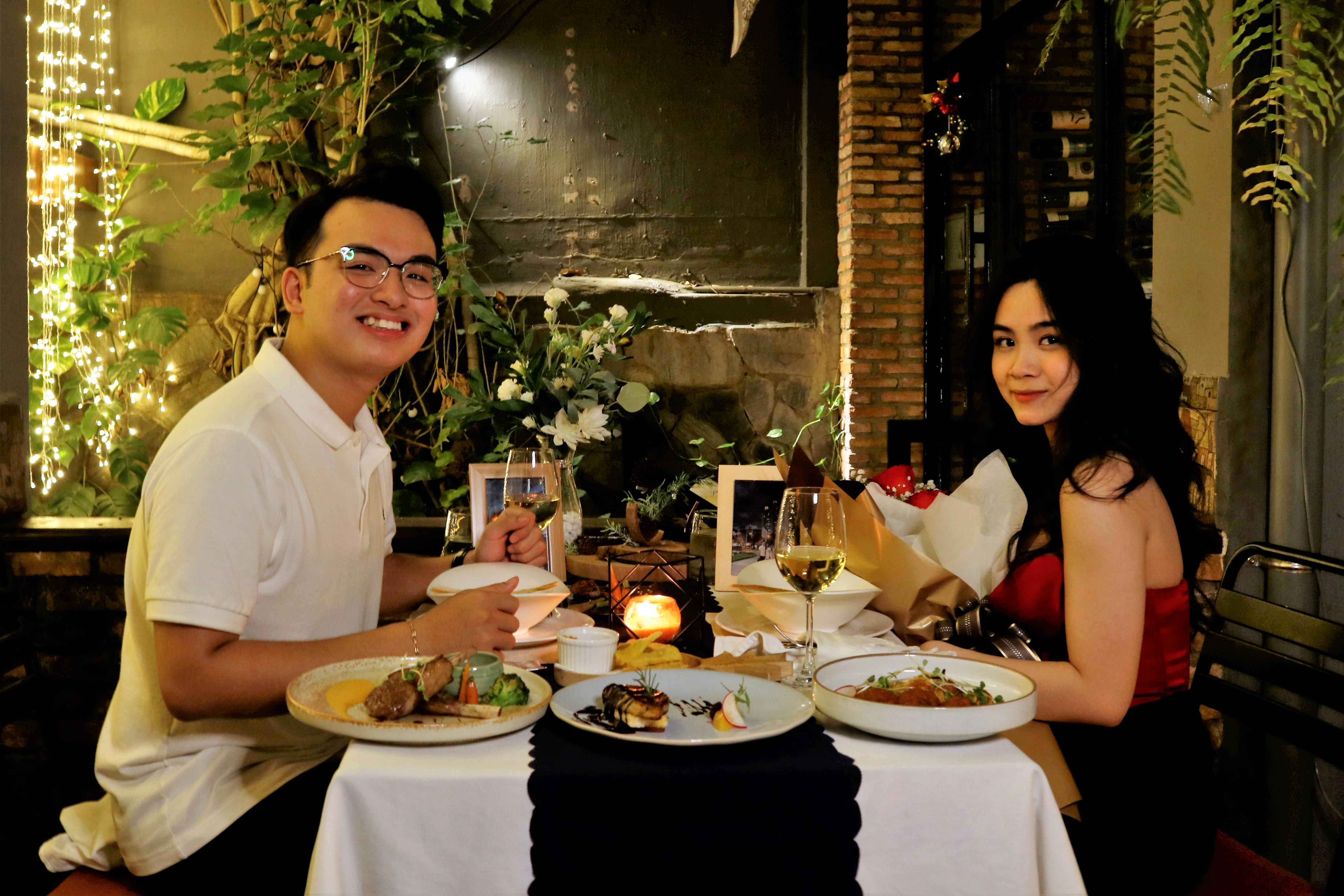 Hết bàn kín chỗ dịp Valentine trước một tuần ảnh 1 Het ban kin cho dip Valentine truoc mot tuan anh 1