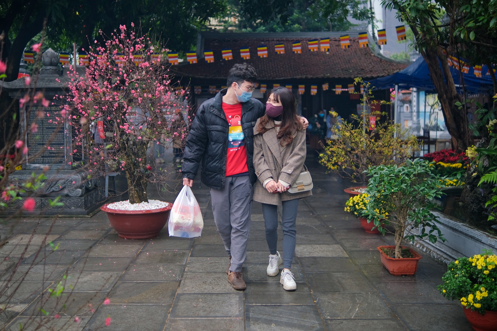 chang trai Han Quoc den chua Ha cau duyen anh 13