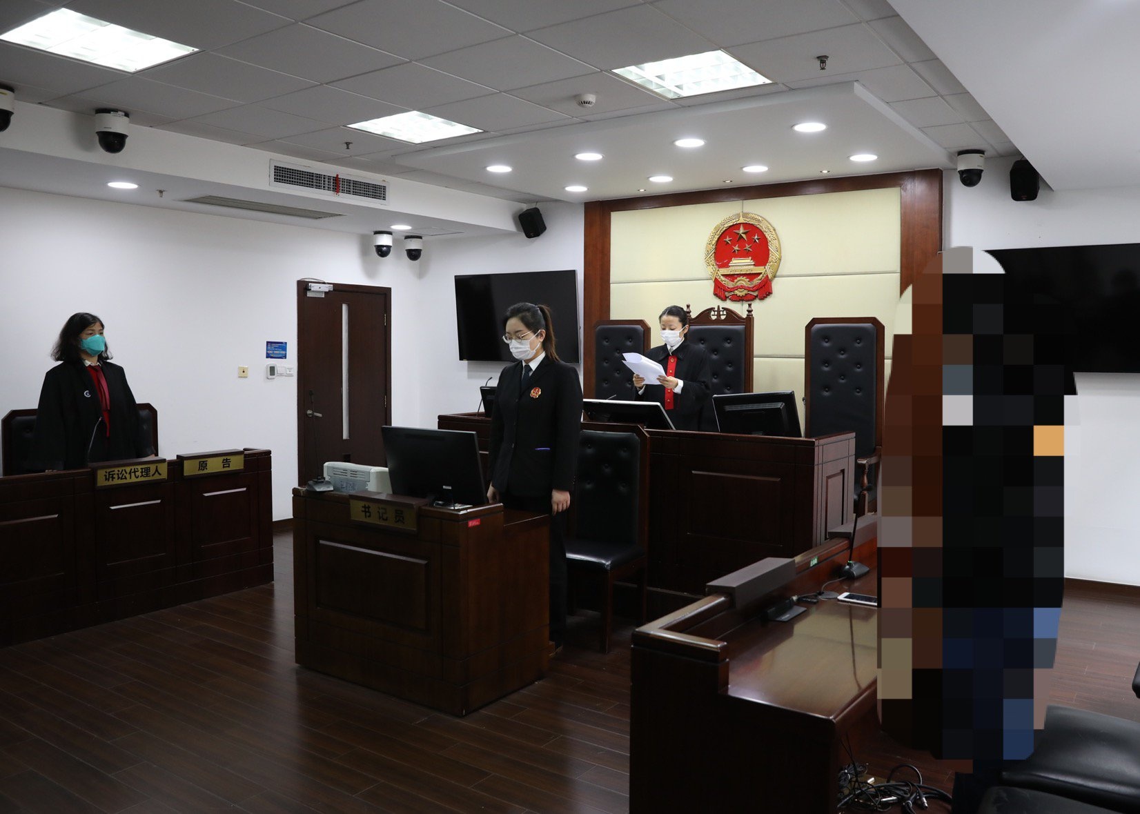 Ngo Hoang Anh quay roi tinh duc anh 3