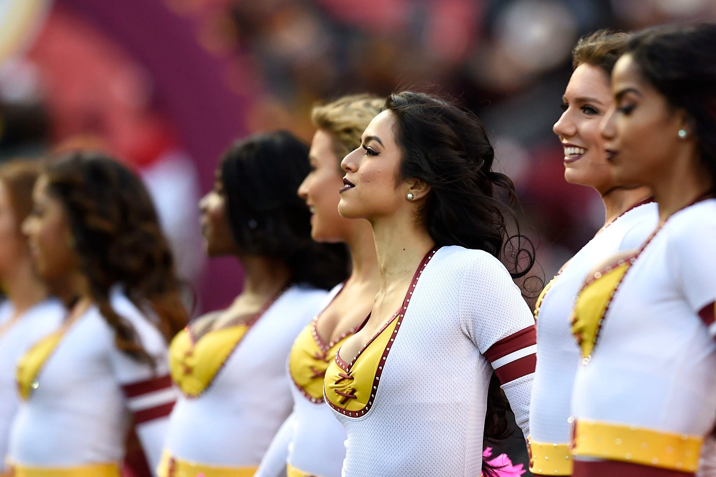 Hoat nao vien My bi lam dung tinh duc, miet thi ngoai hinh hinh anh