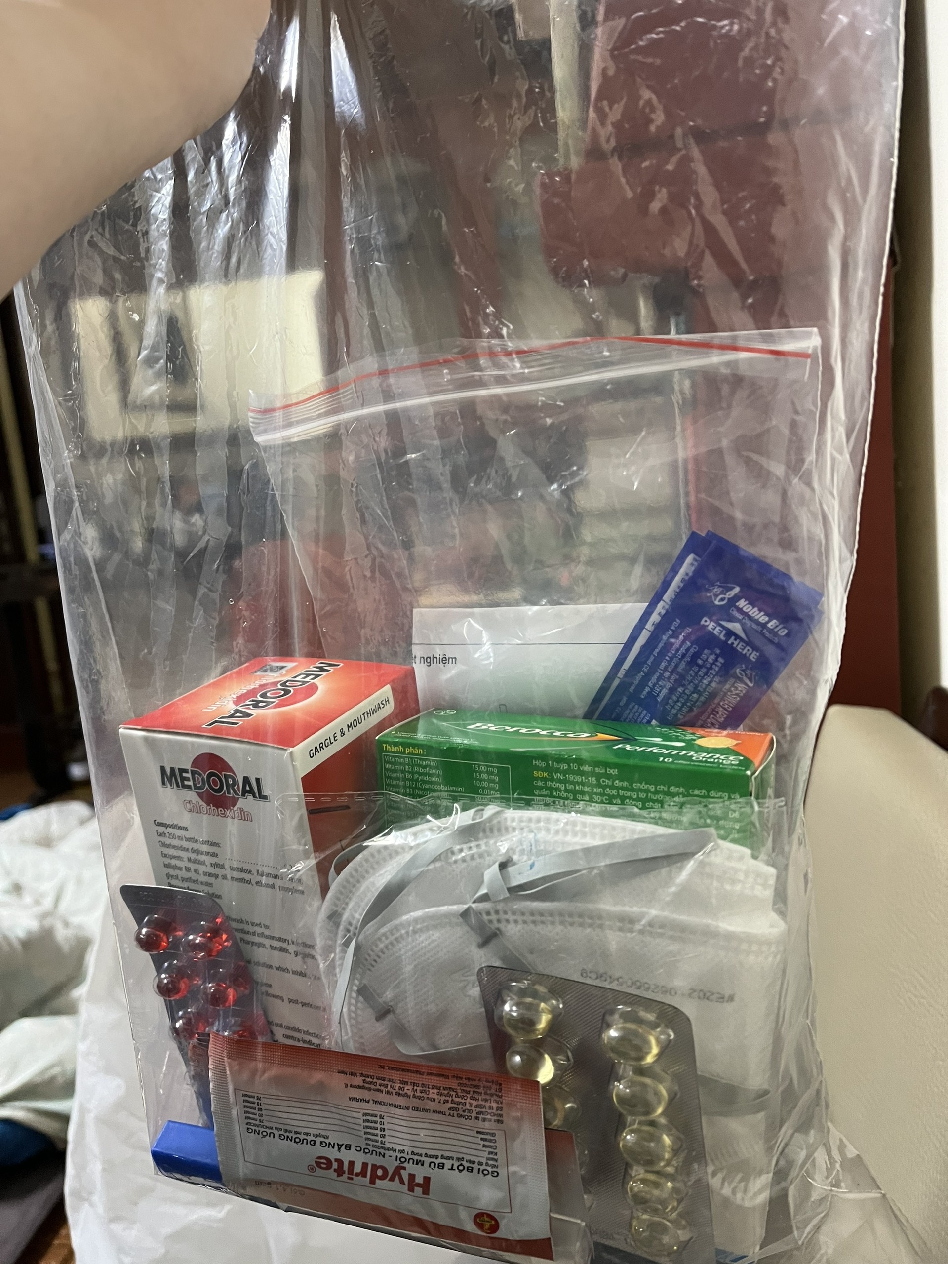 F0 bat man khi van phai lam viec tai nha anh 2