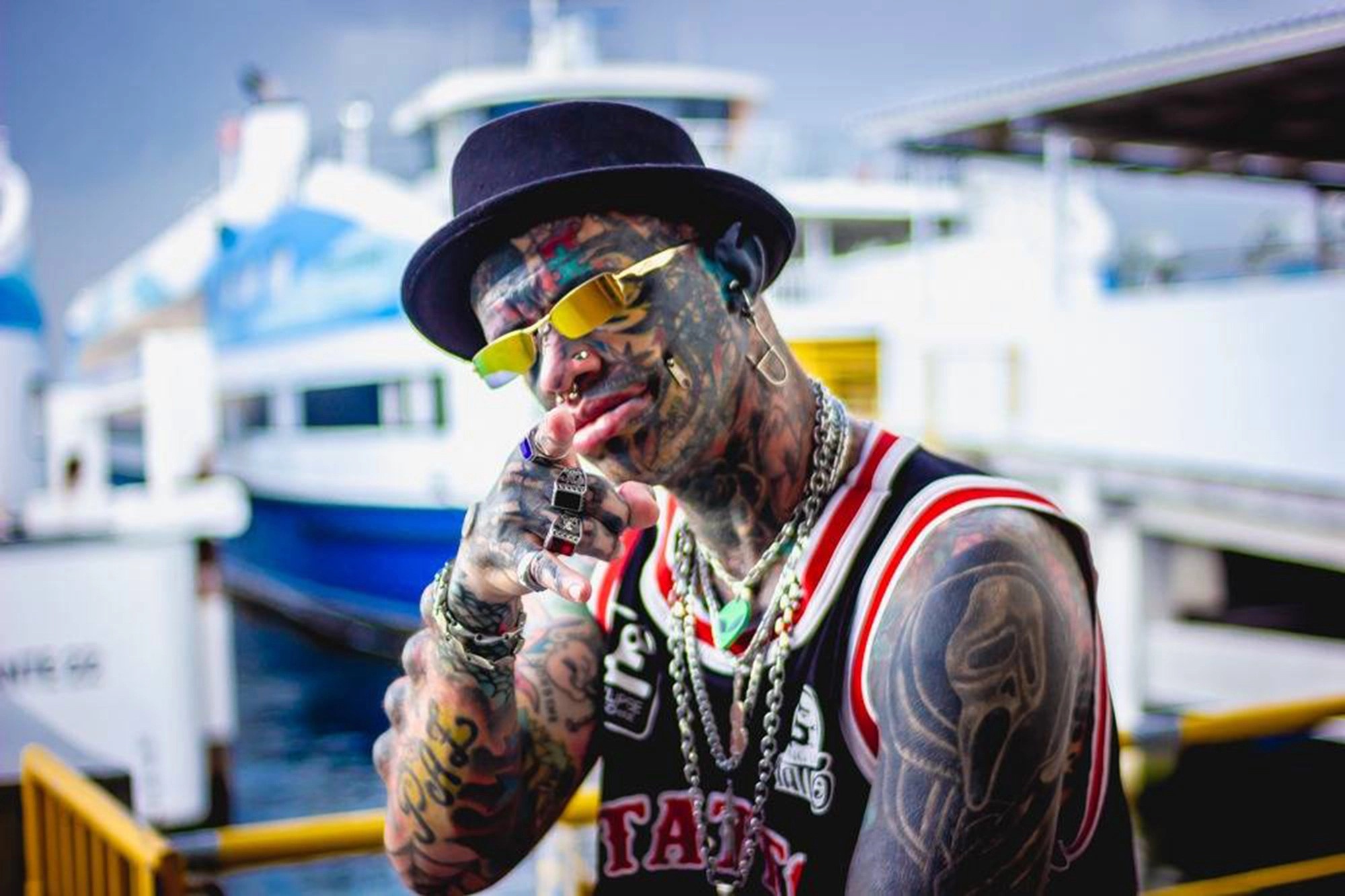 nguoi dan ong 38 tuoi so huu hon 1.500 hinh xam anh 2