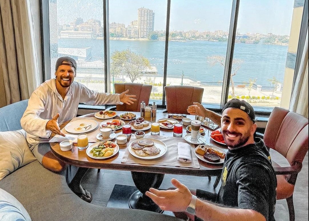 du lich vong quanh the gioi suot 10 nam anh 2