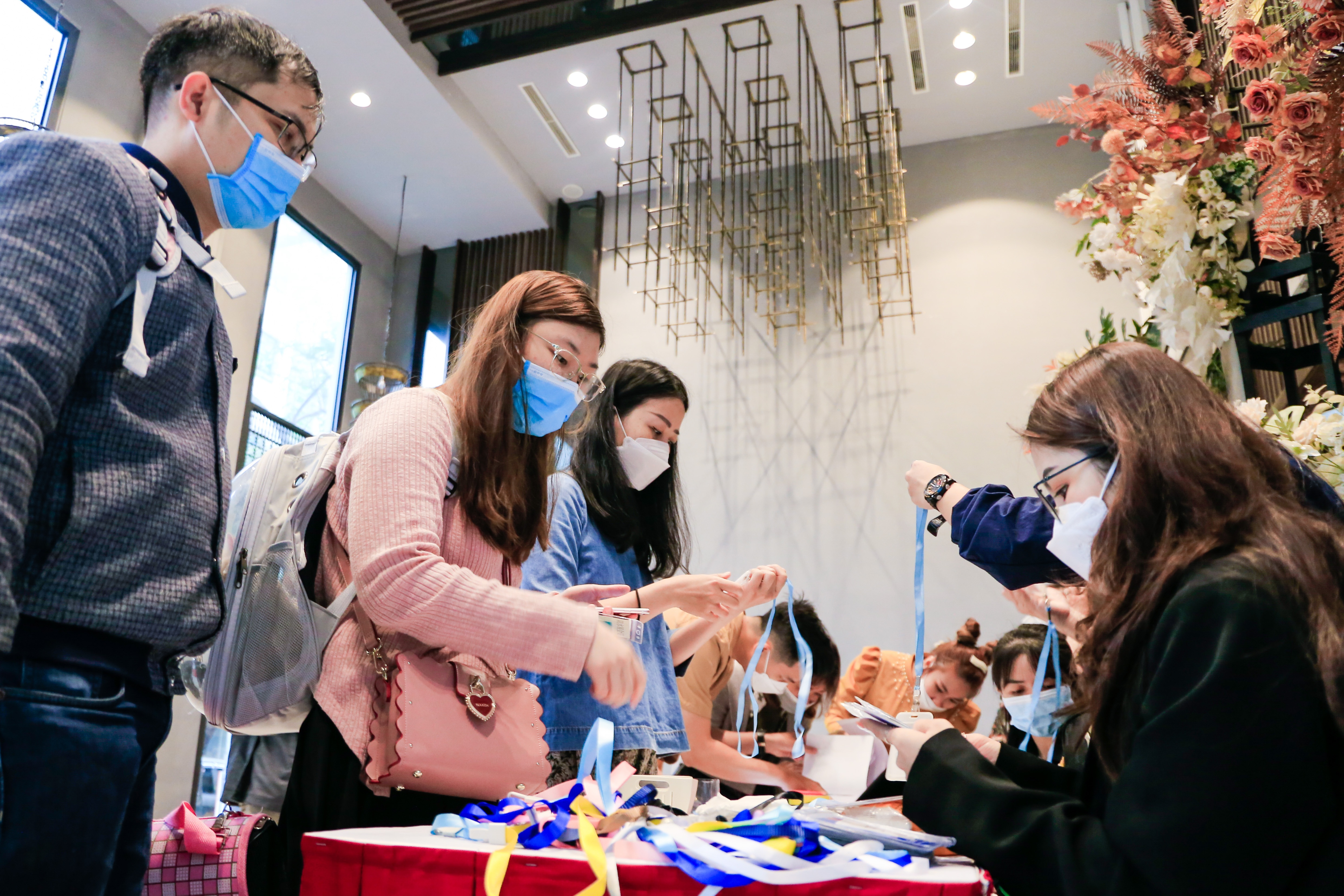 dua meo tri gia 200 trieu dong tham gia 'thi hoa hau' anh 1