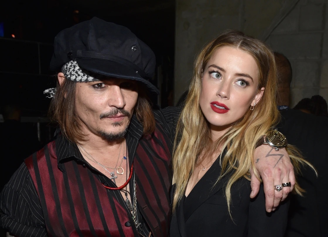 mat trai cua cac video benh vuc Johnny Depp anh 5