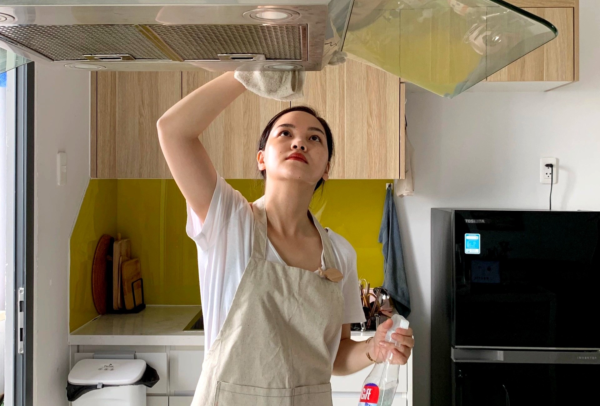 Don dep, lau chui nha cua de xa stress hinh anh