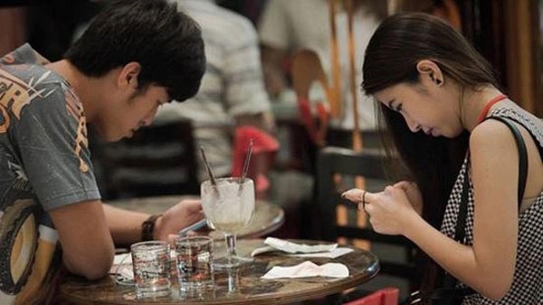 Trong mot ngay, 20 cap dang ky ket hon, 10 doi ly di o Thuong Hai hinh anh