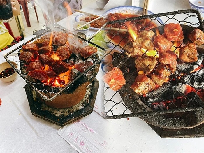 quan bo nuong lau doi o Nha Trang anh 1