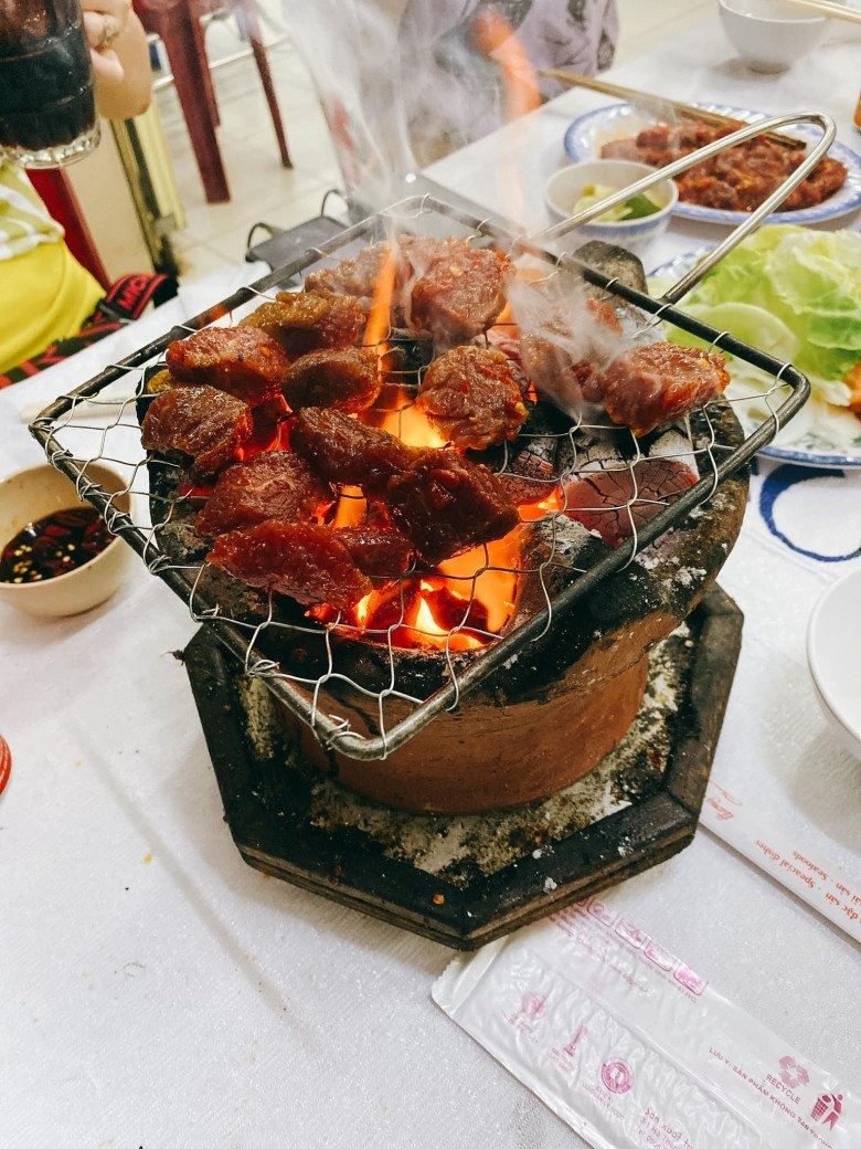 quan bo nuong lau doi o Nha Trang anh 2