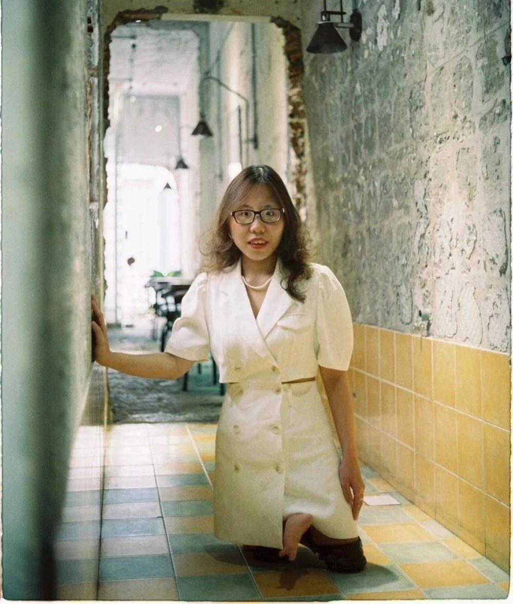 Co gai di bang dau goi anh 2