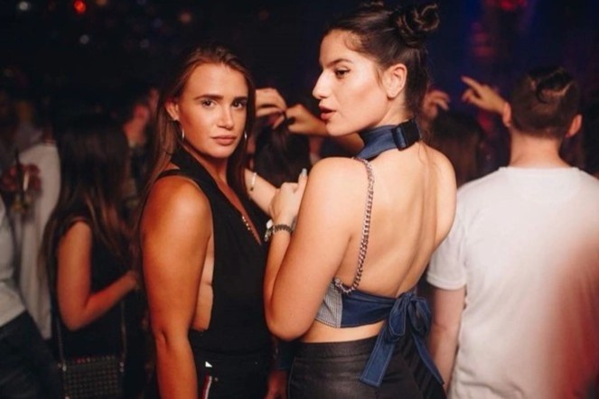 Tien dien tang gap 3, cuoc song ve dem o Anh la nan nhan dau tien hinh anh