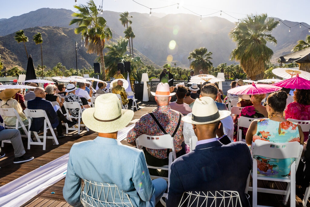 mac gi di dam cuoi anh 12