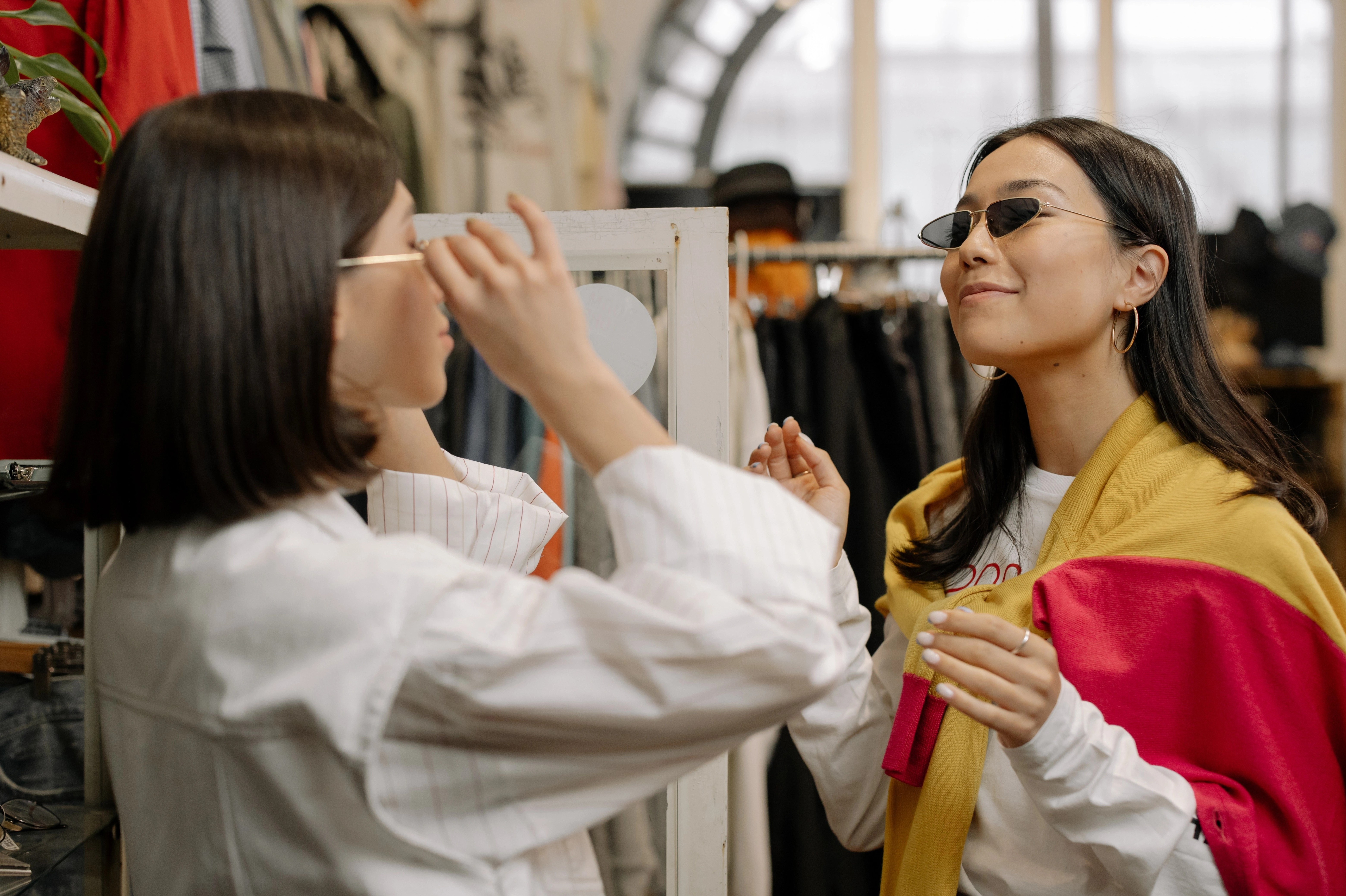 'Mua truoc, tra sau' khien nguoi tre de roi vao no nan hinh anh