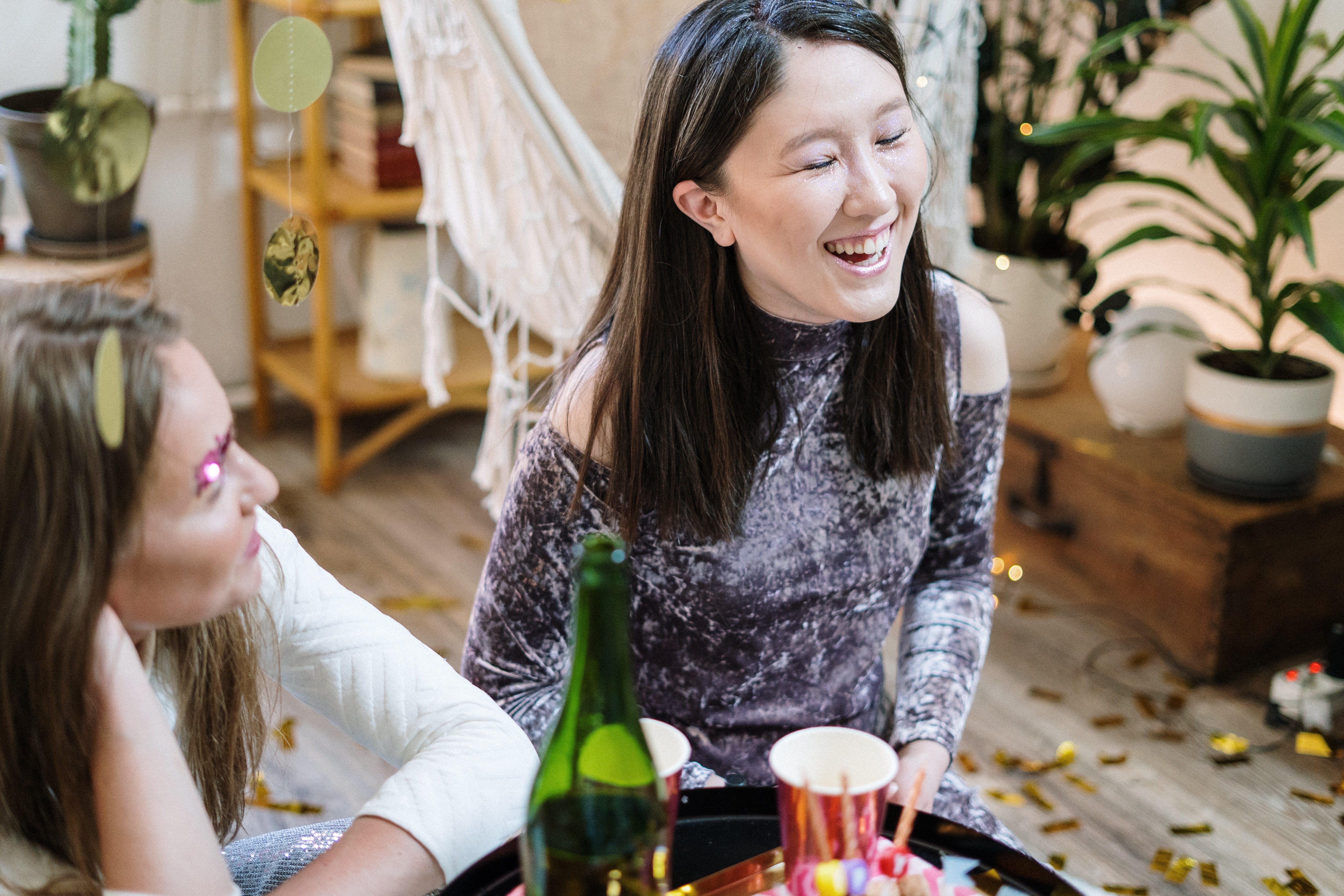 Nguoi tre chon song dung gu minh, khong muon bi 'gan mac' hinh anh