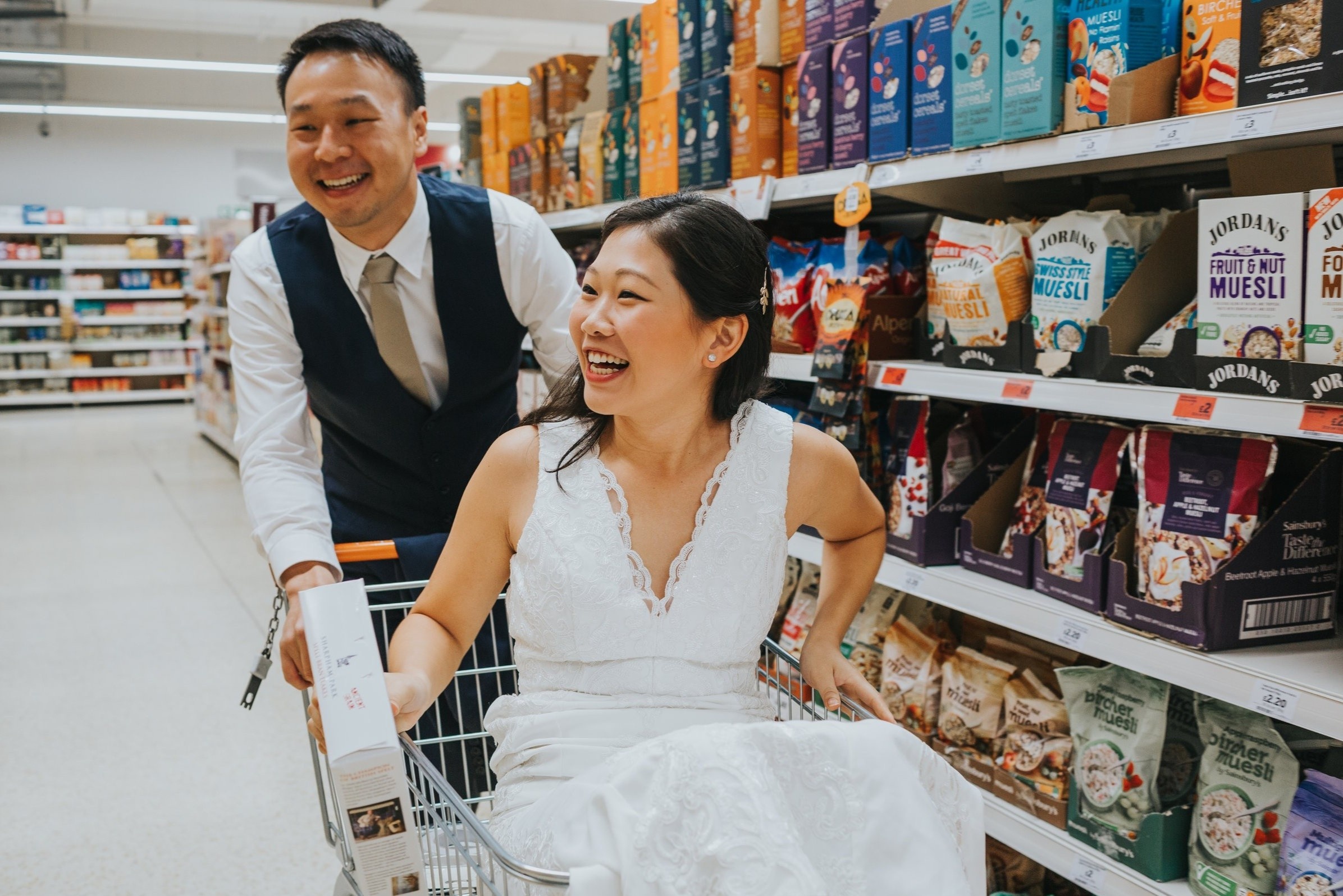 Cac co dau 'sieu thi' hinh anh