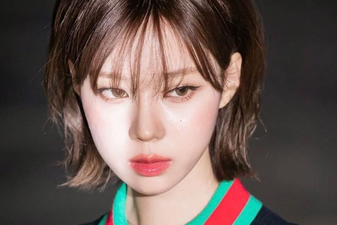 Moi anh mat do don vao doi moi cua Winter (aespa) tren tham do Gucci hinh anh