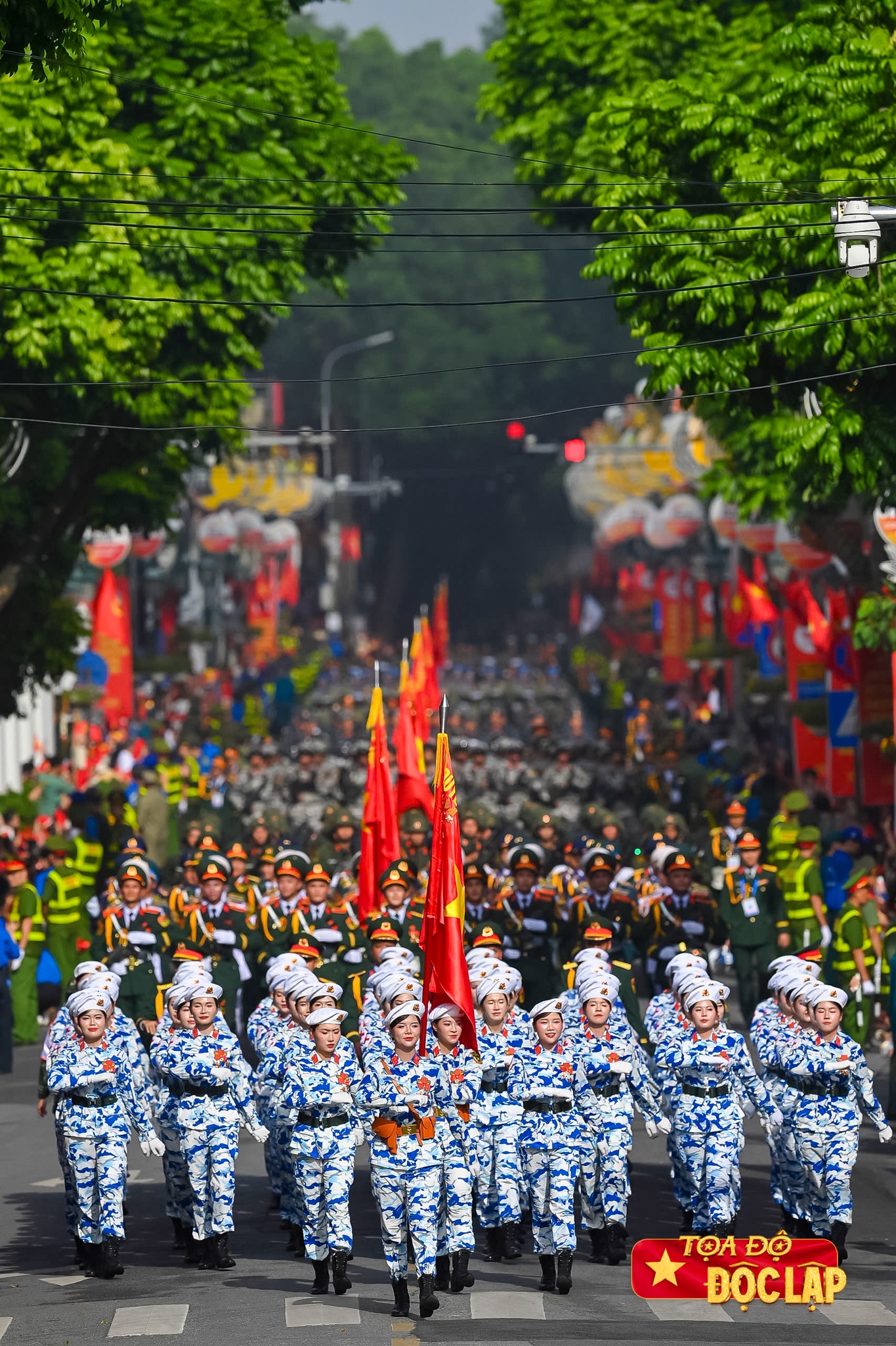 Le dieu binh dieu hanh,  khoi chien si anh 44
