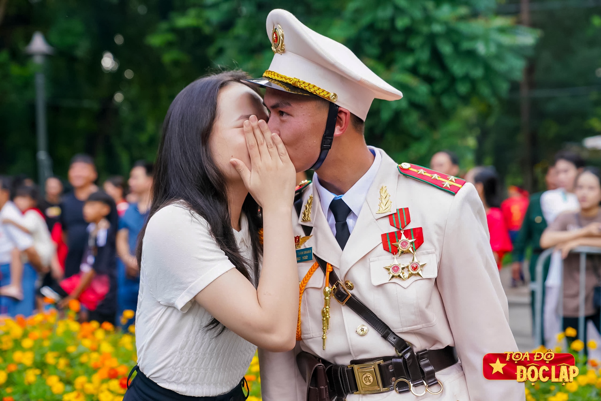 Le dieu binh dieu hanh,  khoi chien si anh 57