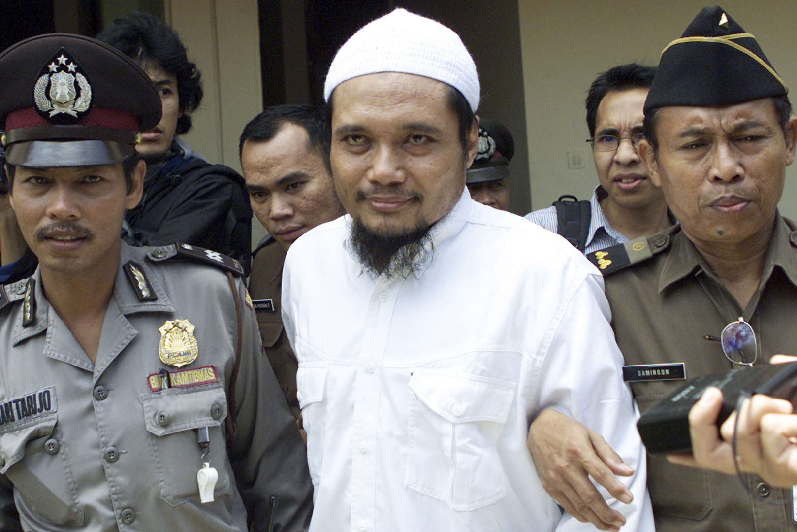 Indonesia bat giu thu linh khung bo co lien he voi al-Qaeda hinh anh