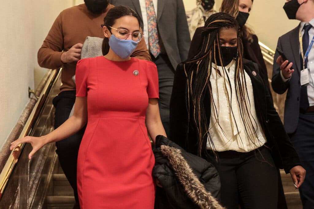 19 nghi si 'nguoc chieu' trong cuoc bo phieu du luat cua ong Biden hinh anh