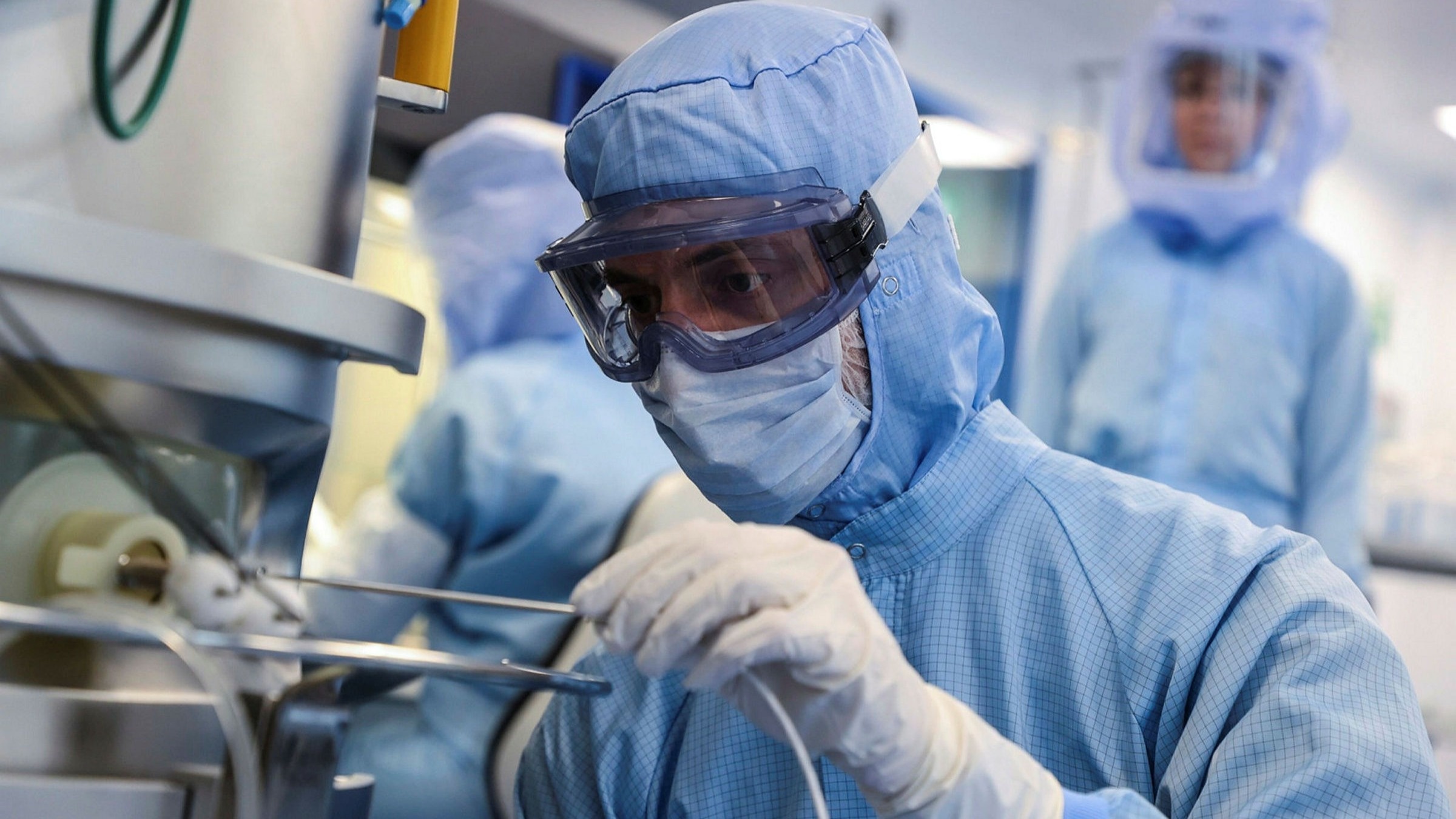 Loi canh tinh the gioi tu bien chung Omicron hinh anh