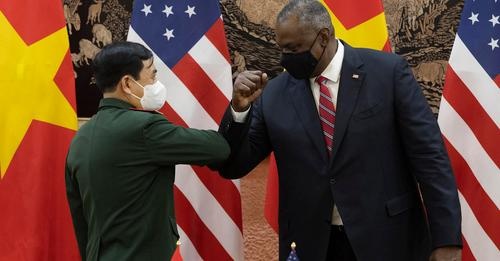 Khac phuc hau qua chien tranh la co so nang tam quan he Viet - My hinh anh