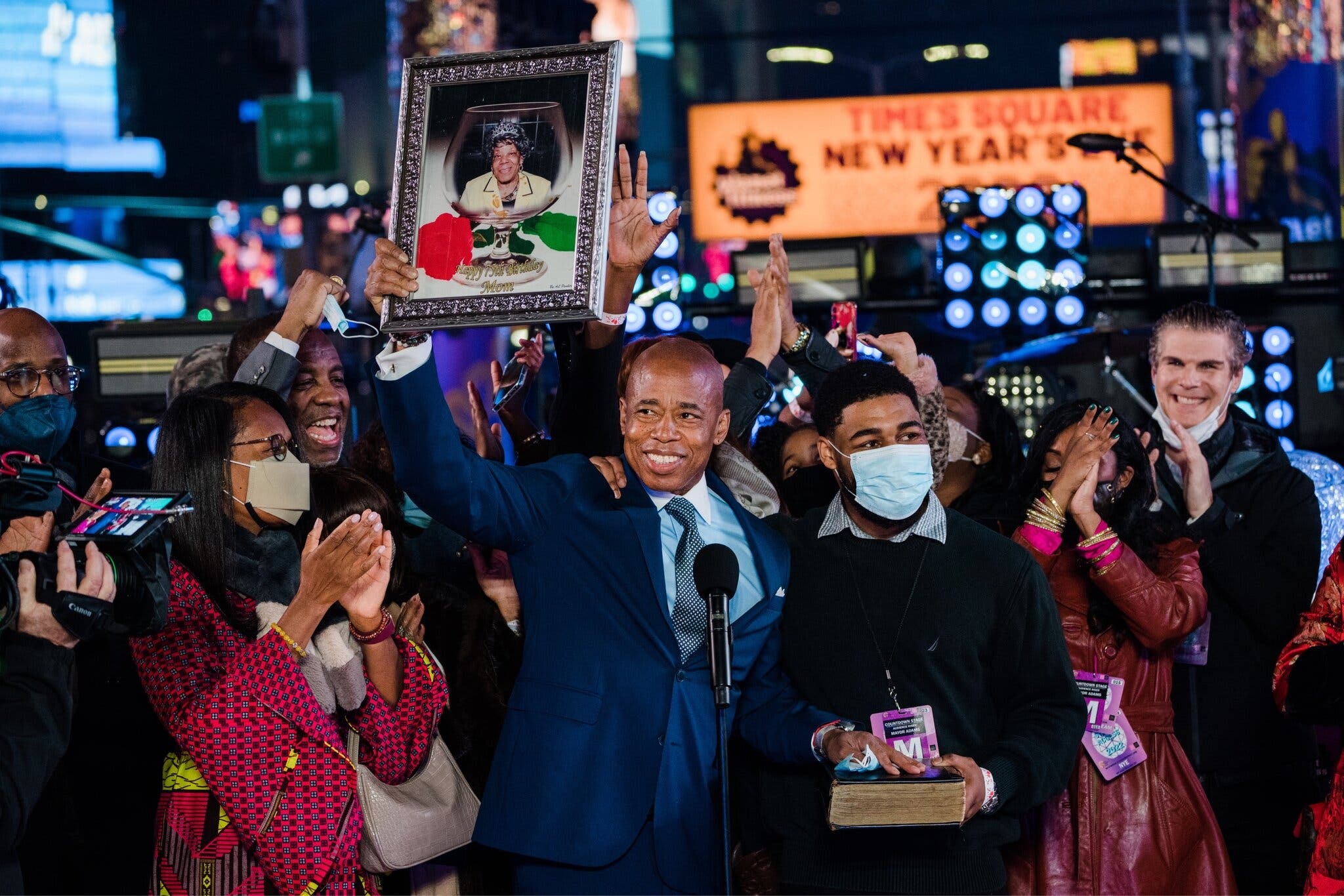 le tha qua cau pha le o New York anh 11