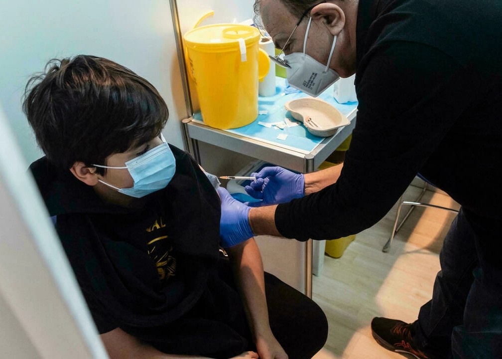 Nuoc co ty le mac Covid-19 cao nhat the gioi hinh anh