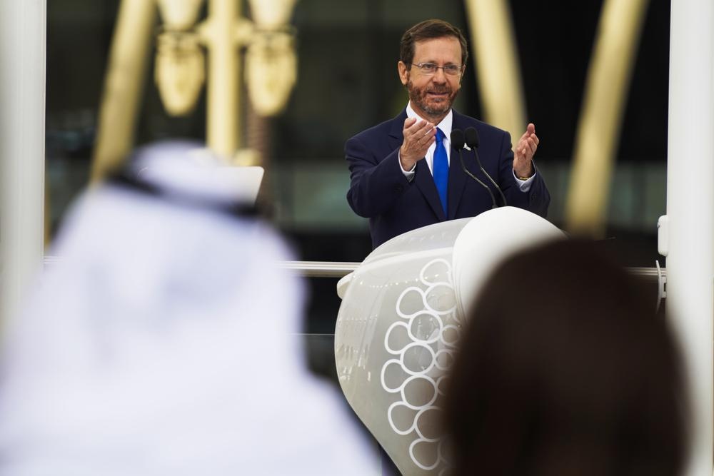 My trien khai tau chien toi UAE anh 1