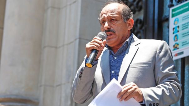 Bi to danh vo con, thu tuong Peru mat chuc hinh anh