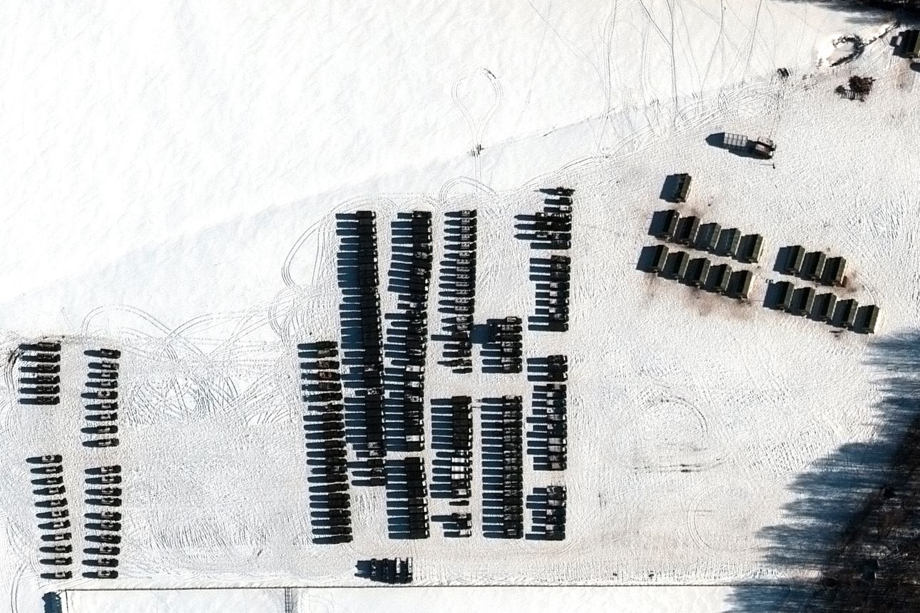 Vu khi uy luc va binh si tinh nhue cua Nga ap sat Ukraine hinh anh