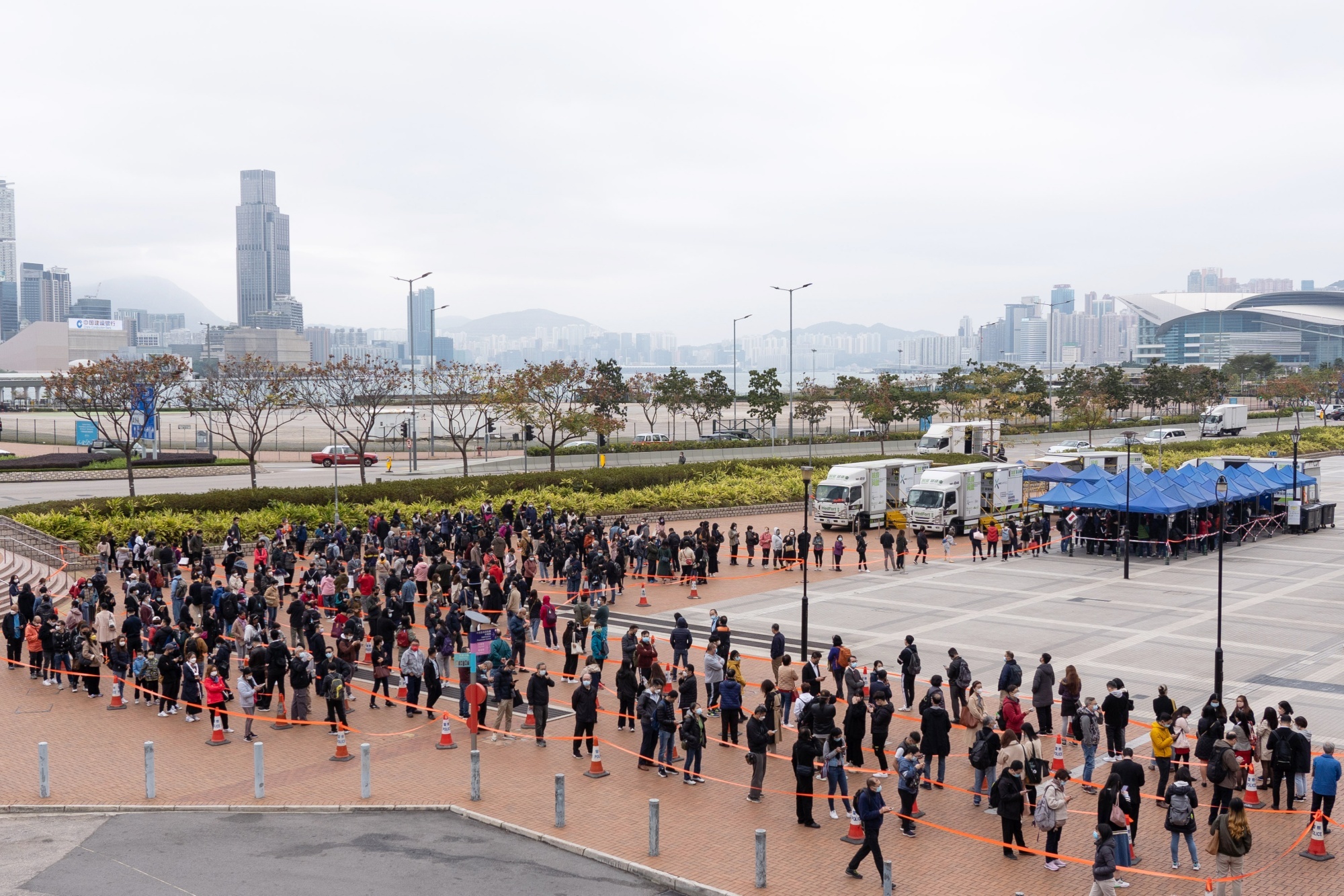 Trung Quoc ho tro Hong Kong chong dich anh 1