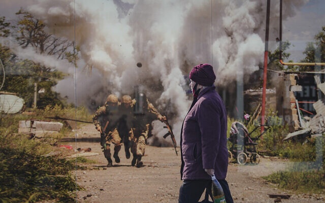 'Toi dang ngu thi nghe tieng phao o Kharkiv' hinh anh