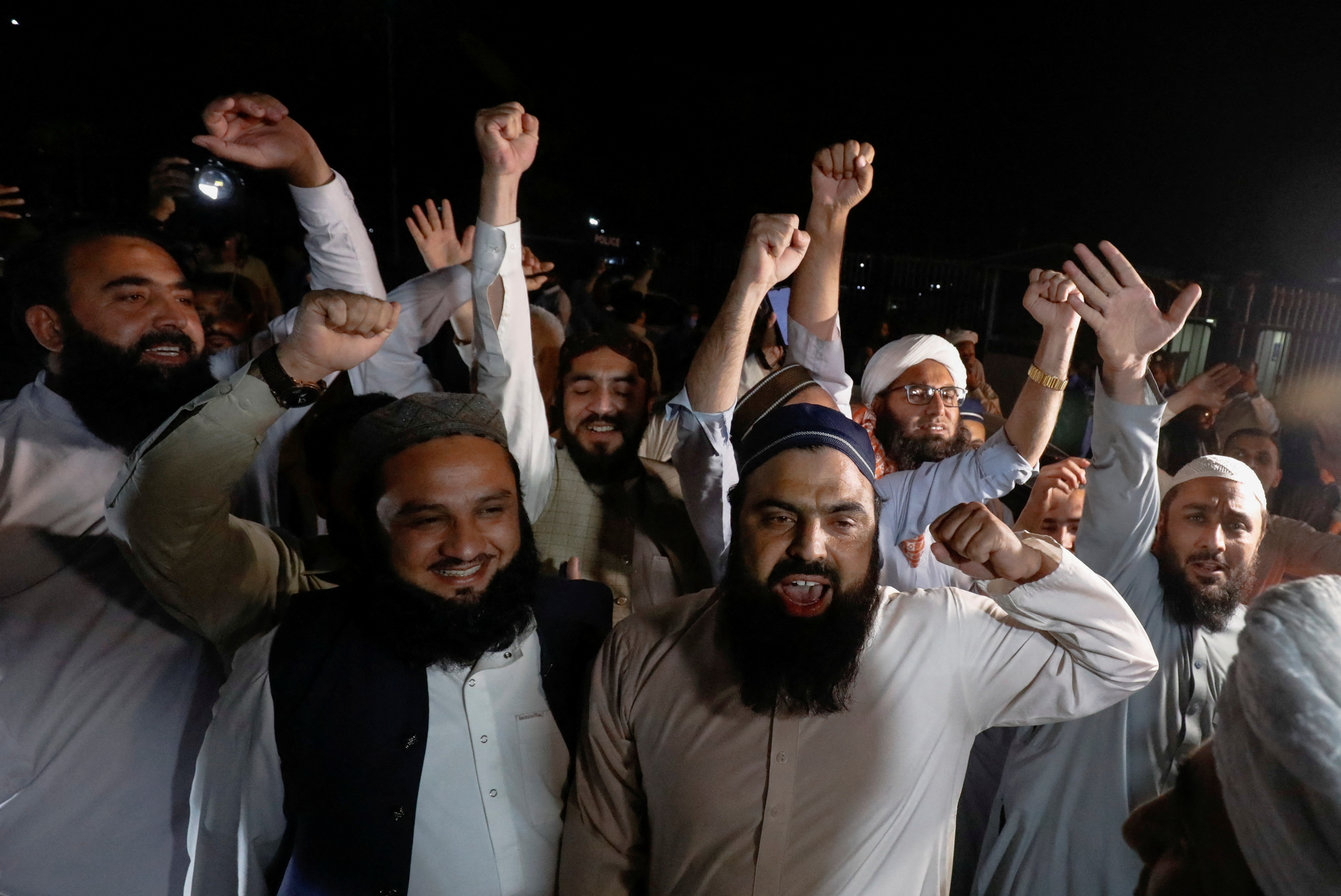 thu tuong Pakistan bi lat do anh 2