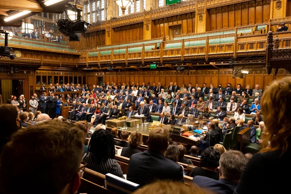 Nga cam nghi si Anh nhap canh anh 1