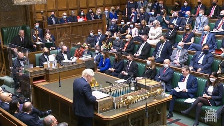 Nga dap tra lenh trung phat cua Anh hinh anh