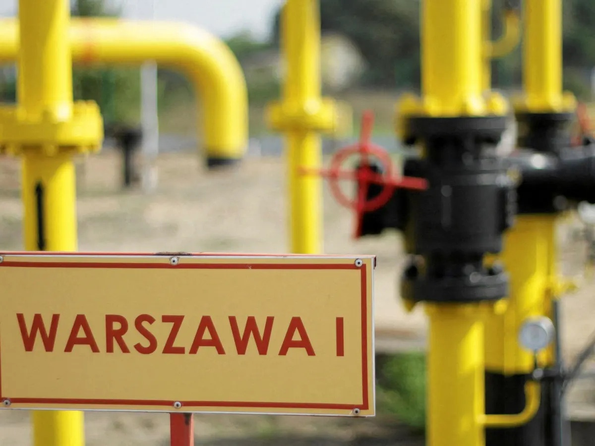 Sau khi Nga cat khi dot, nhieu anh mat o chau Au huong vao Ba Lan hinh anh