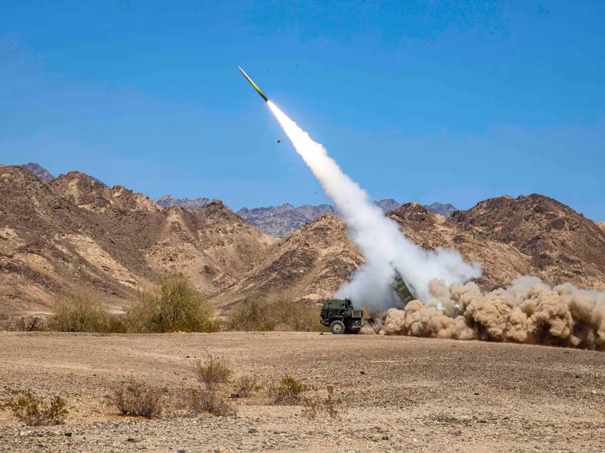 Nga canh bao dap tra neu bi tan cong bang he thong ten lua tam xa hinh anh