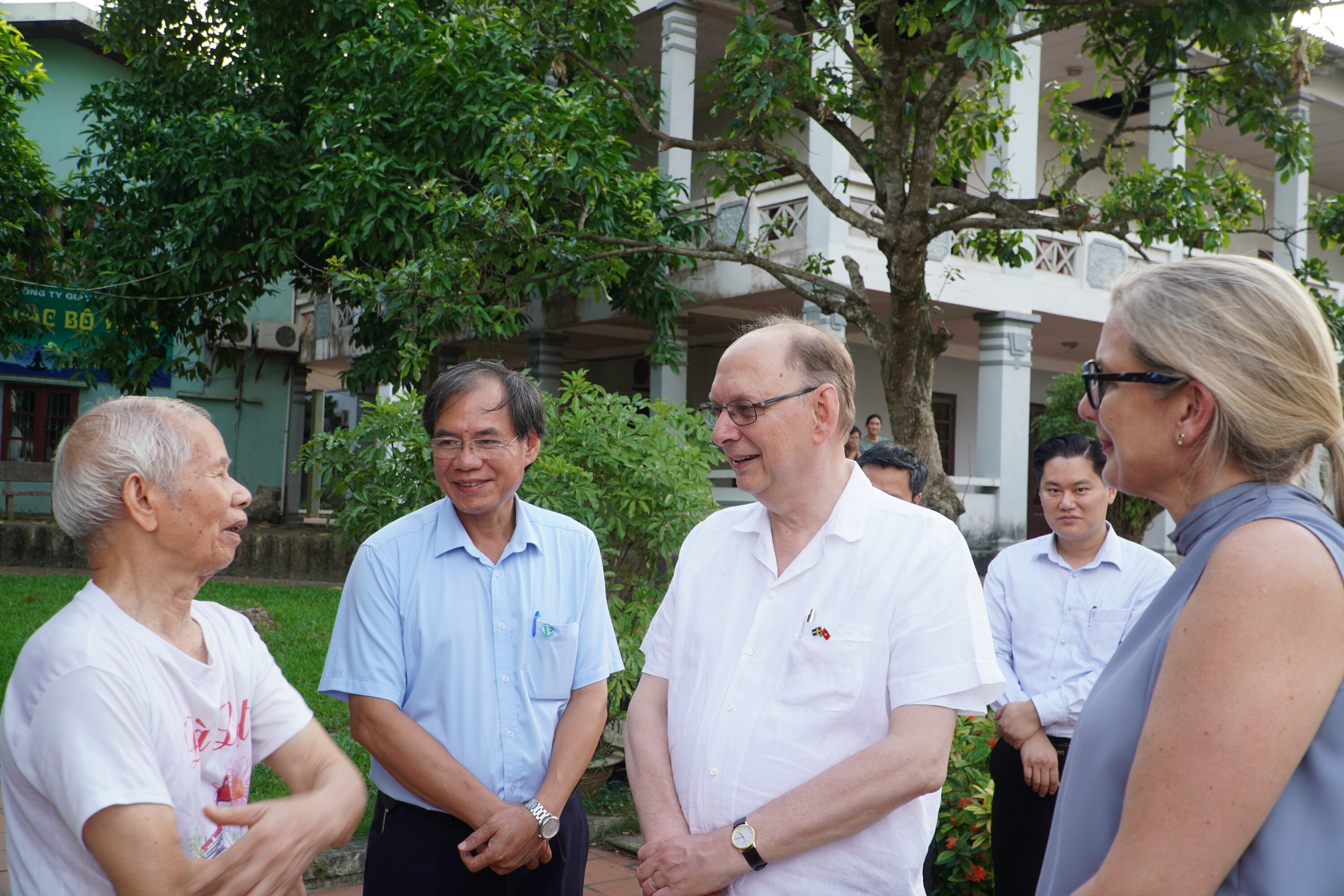 thu truong Thuy Dien tham Viet Nam anh 2