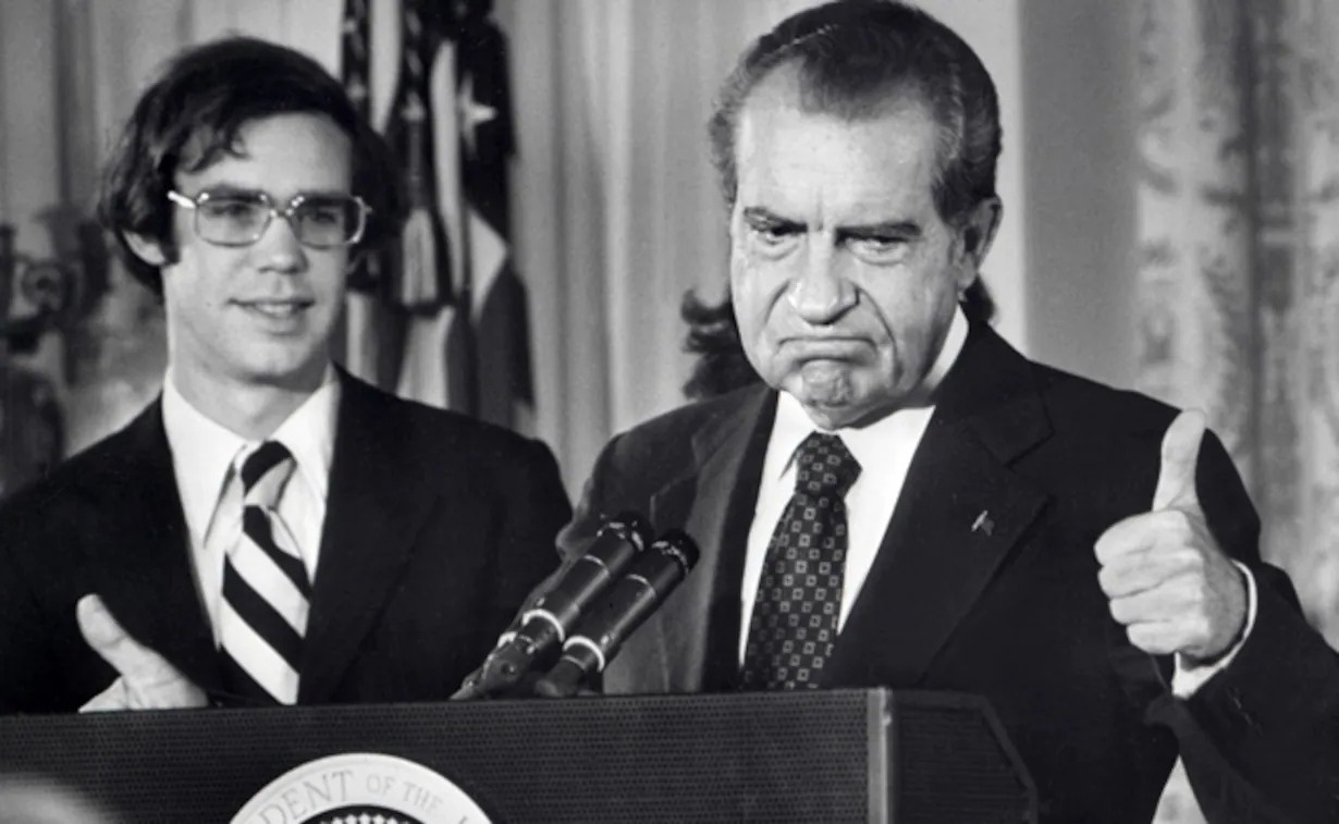 Mieng bang dinh giup ven man vu be boi chan dong trong lich su My hinh anh