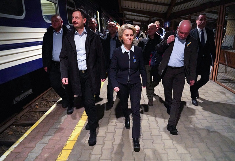 lanh dao chau Au di tau toi Kyiv anh 1