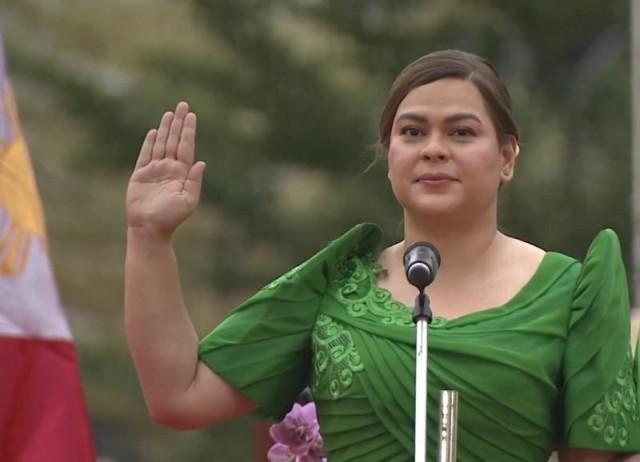 Con gai ong Duterte pha vo truyen thong, tuyen the truoc tong thong hinh anh