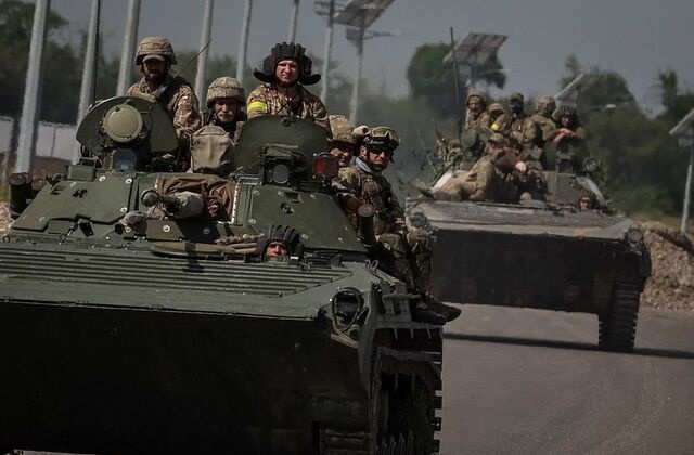 Duoc phuong Tay 'bom' vu khi, Ukraine van bi ap dao o Donbas hinh anh