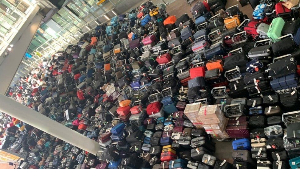 San bay khap the gioi 'quay cuong' hinh anh