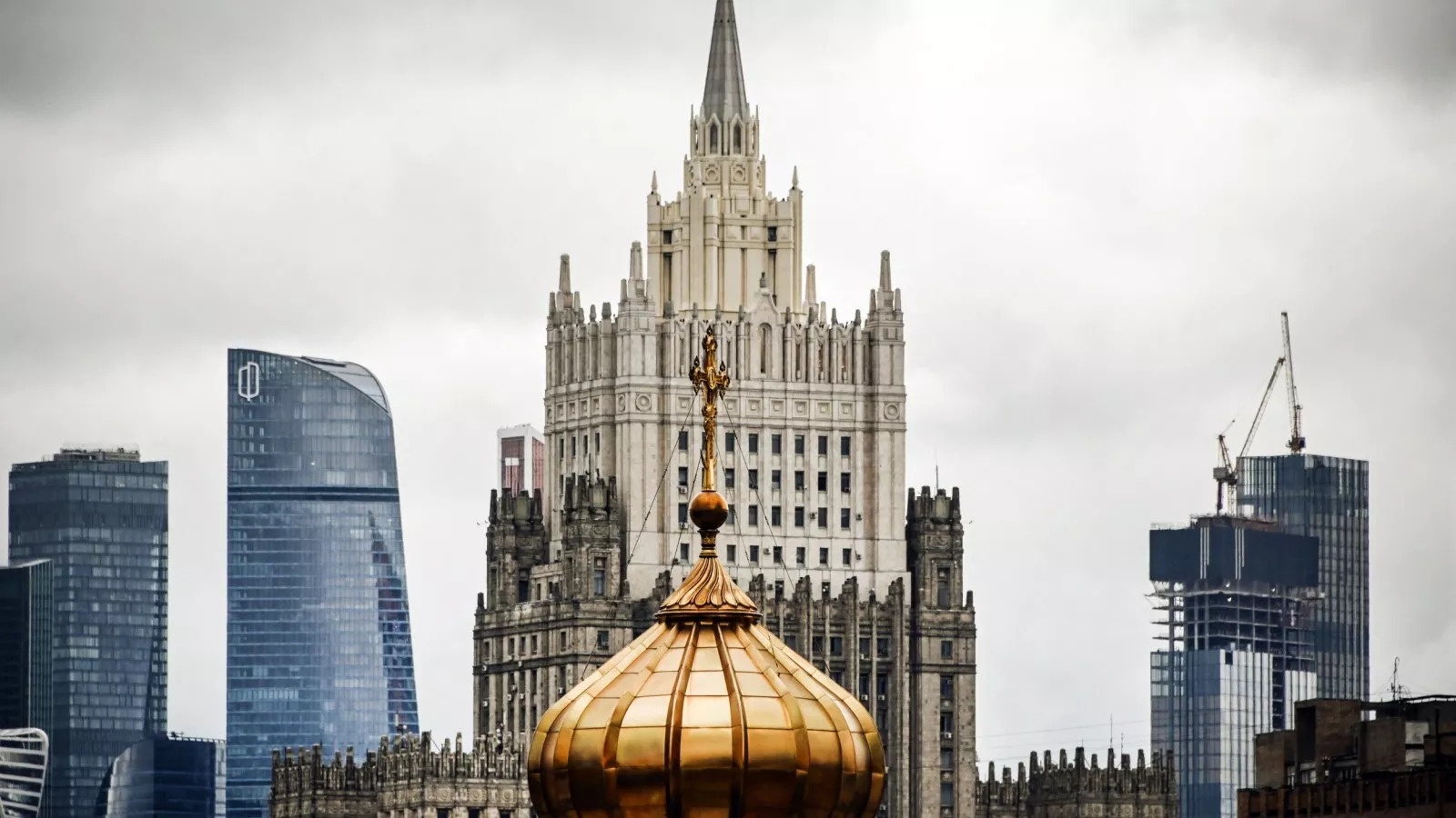 Viec Nga vo no nuoc ngoai se co tac dong nhu the nao? hinh anh