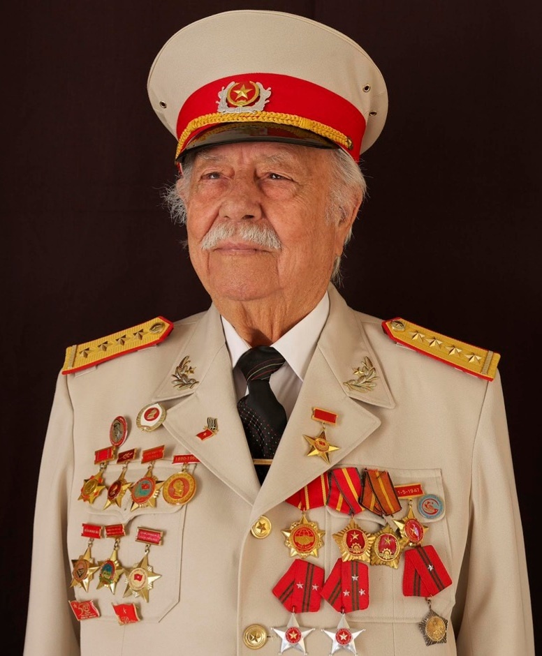 anh hung Kostas Nguyen Van Lap anh 1