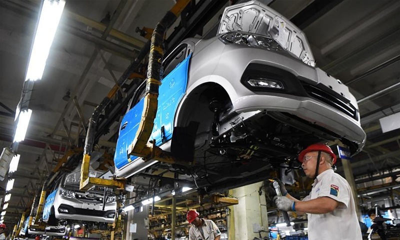 Trung Khanh ra lenh lap tuc dong cua cac nha may trong 8 ngay hinh anh