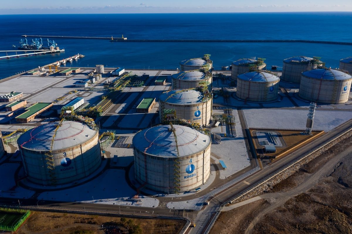 Nuoc ngheo chau A that the trong cuoc dua khi dot hinh anh