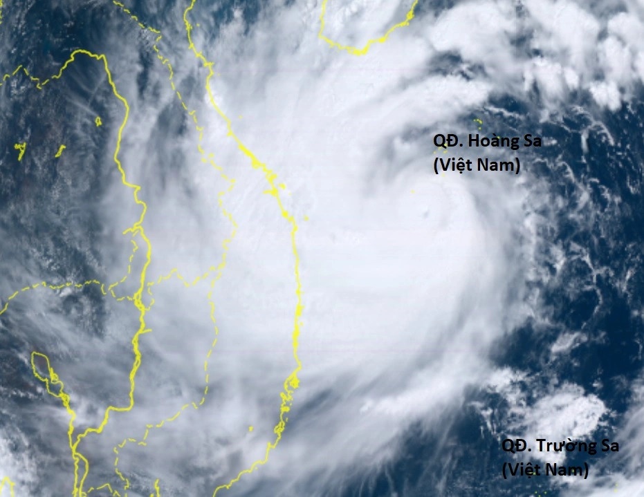 Chuyen gia Philippines ly giai diem bat thuong o bao Noru hinh anh